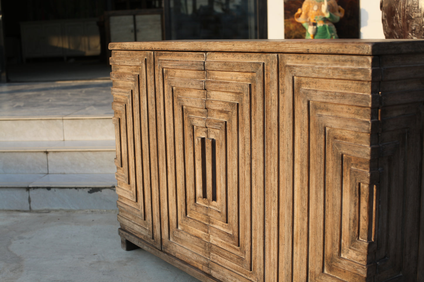 Saint Entrance Sideboard