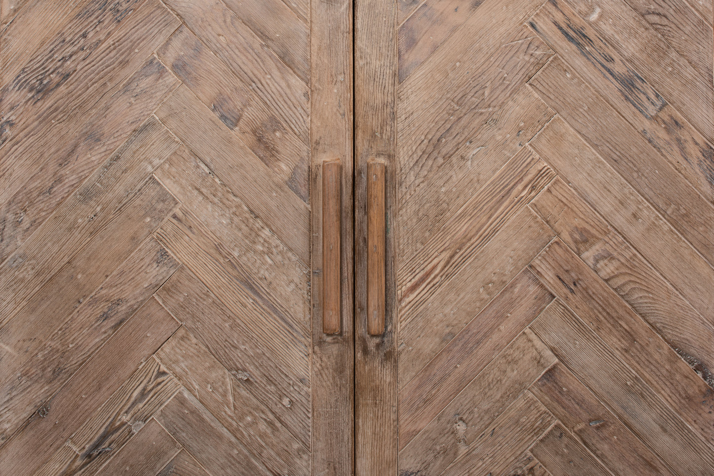 Hollis 4 Door Sideboard, Antique White