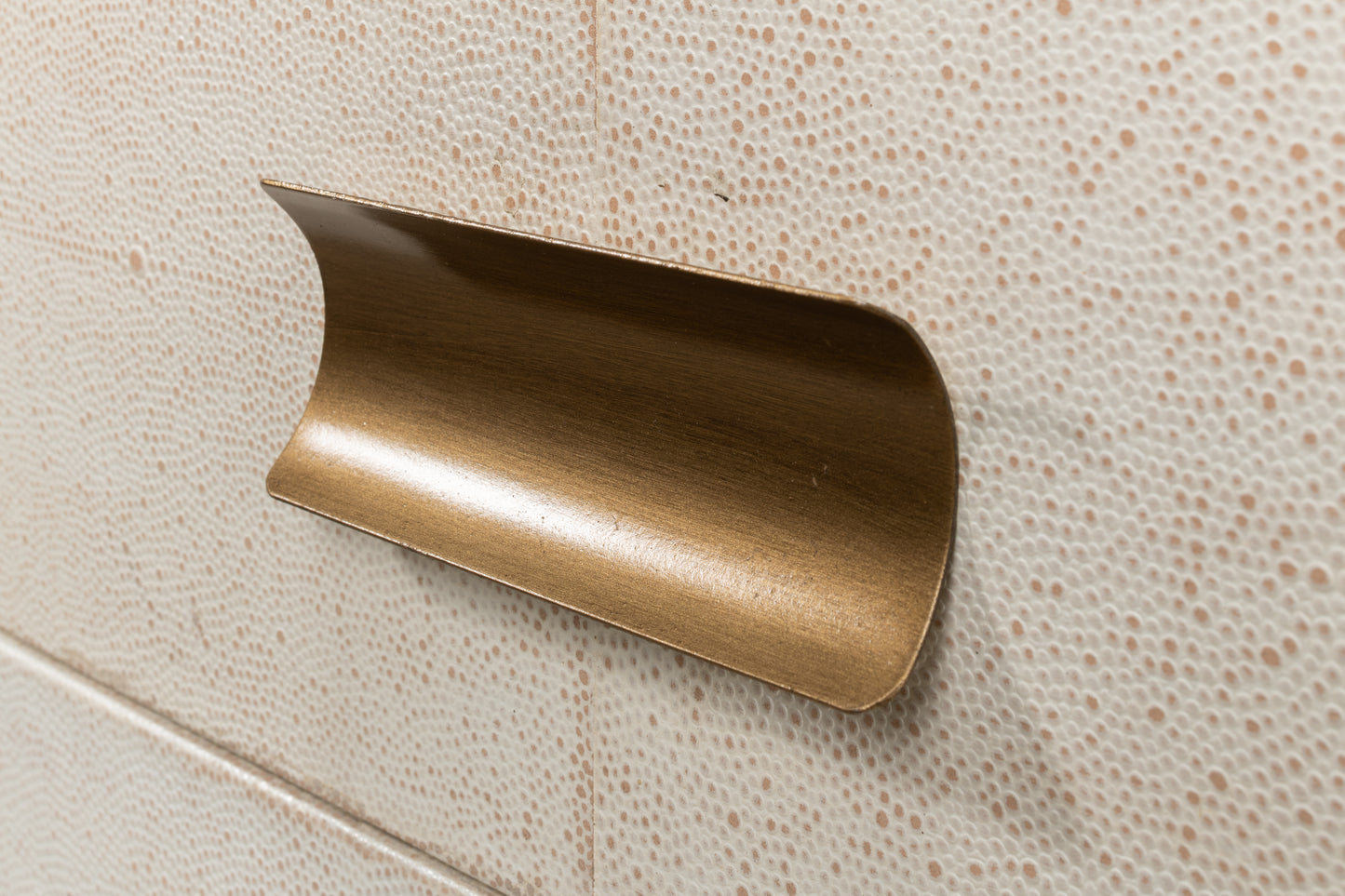 Shagreen 3 Drawer Side Table, Osprey White