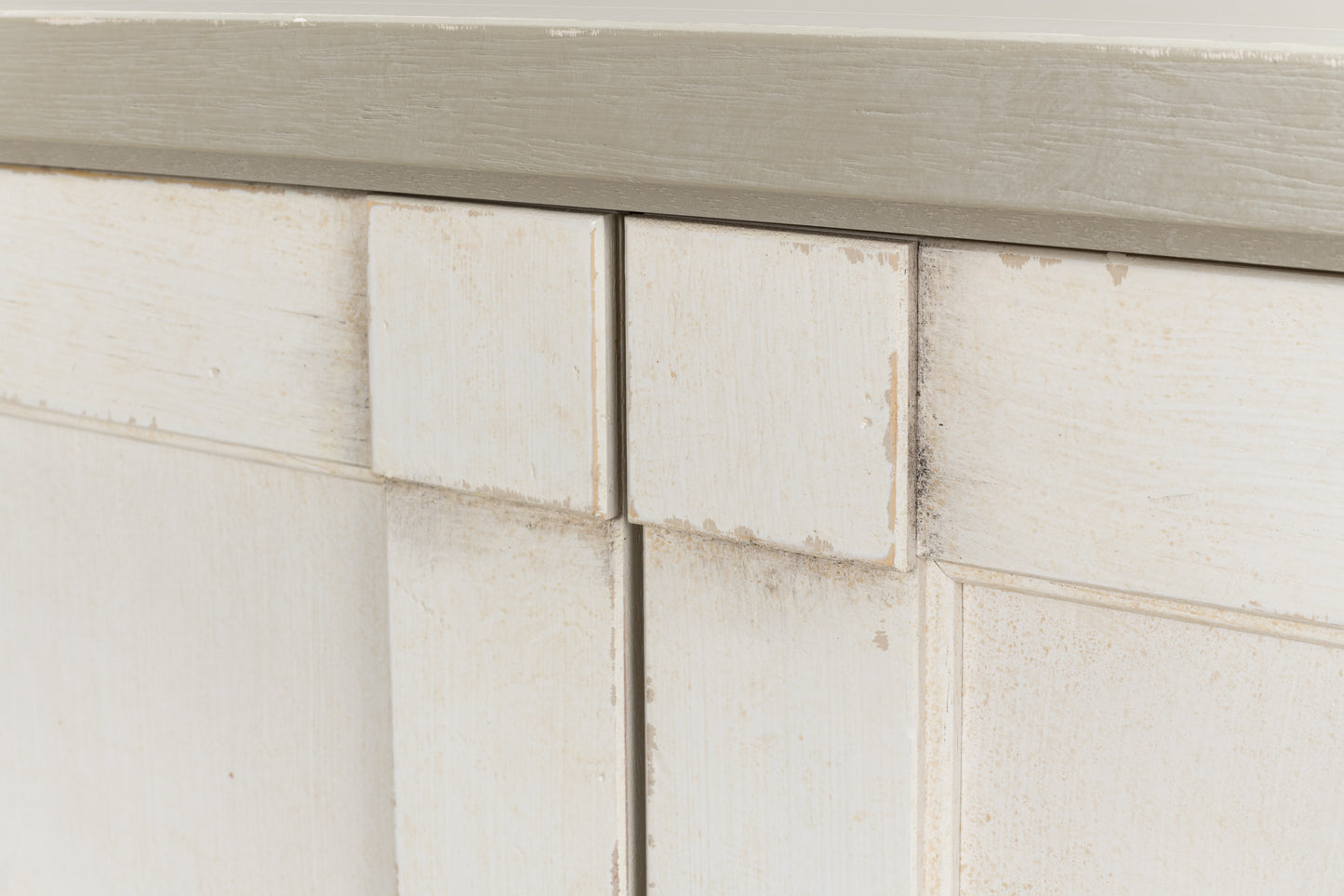 Luciana Buffet, Cortina White